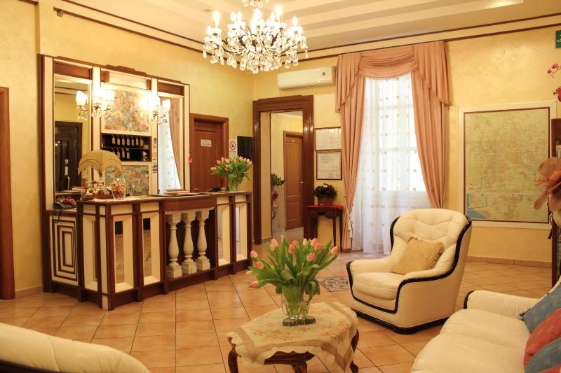Hotel Giugiu — отель с удобствами в Риме