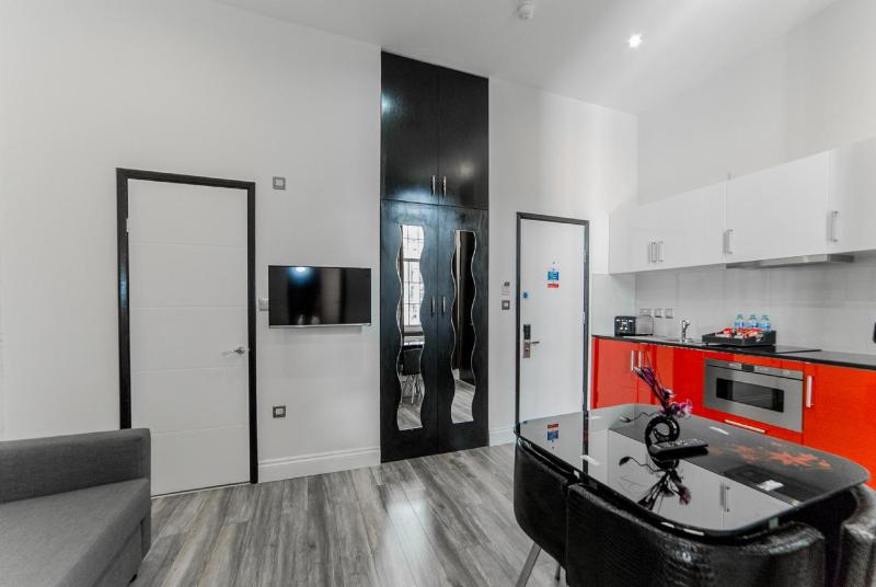 Imperial Court Suites — отзывы гостей и цены