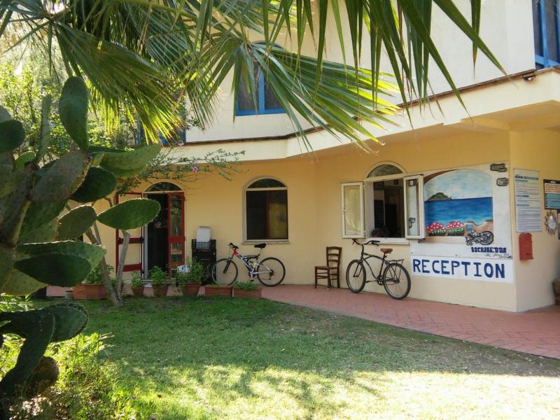 Happy Camp a Lotzorai - Glamping Fronte Mare
