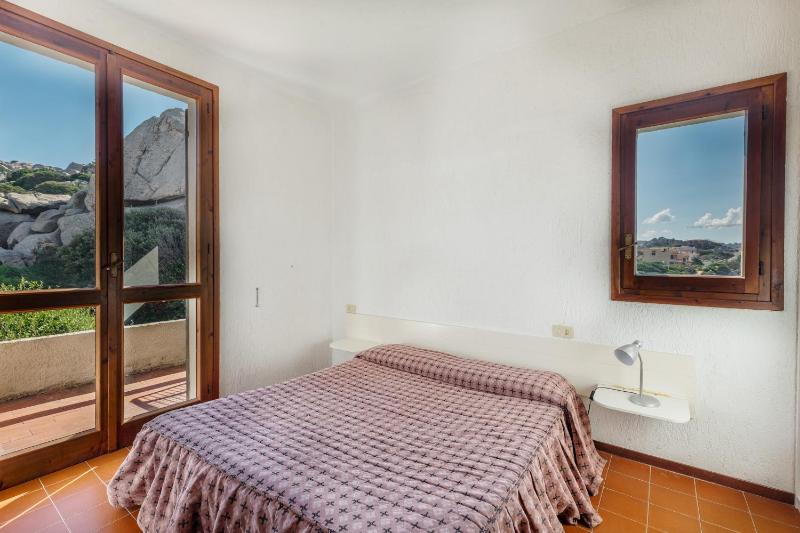 Residence Baia Santa Reparata: Oasi con piscina