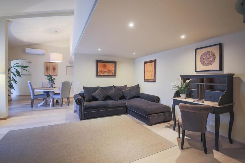 Apartments Florence - Alfani — отель с удобствами в Флоренции