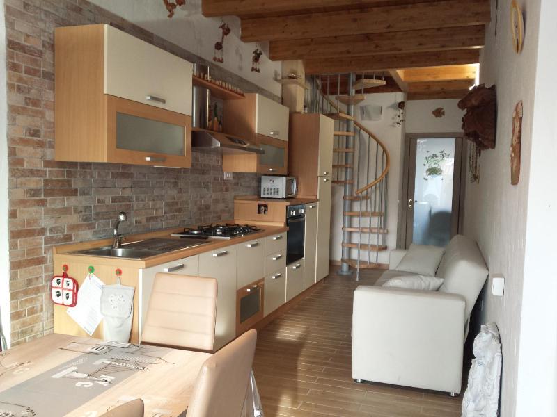 Casa Zia Mariolina a Càbras - Incantevole casa con giardino