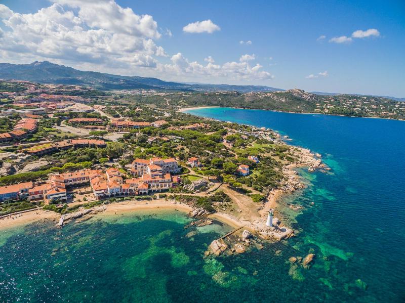 Baia Del Faro a Palau - Panoramici appartamenti in pietra