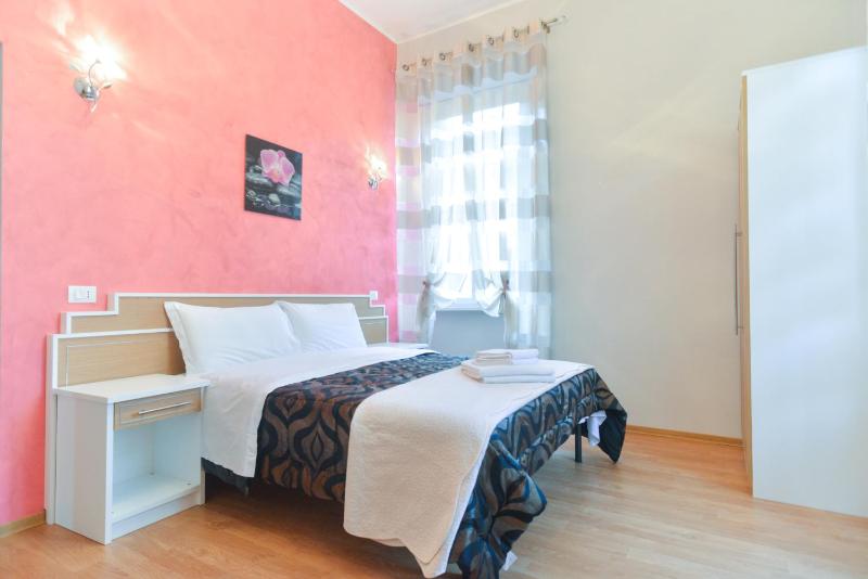 Trani B&T Rooms — отель с удобным расположением в Риме