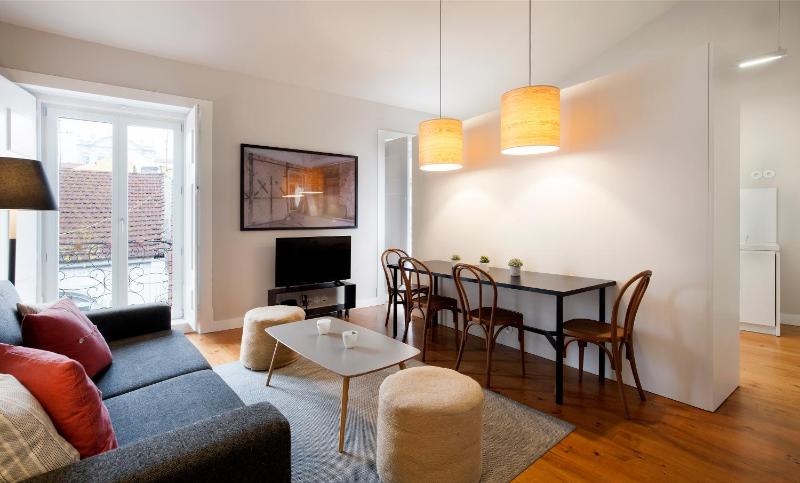 Lisbon Five Stars Apartments Combro 7 — комфортный отель в Лиссабоне