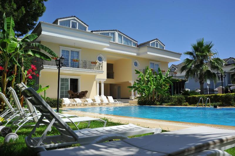 Цены на Kemer Residence в Кемере