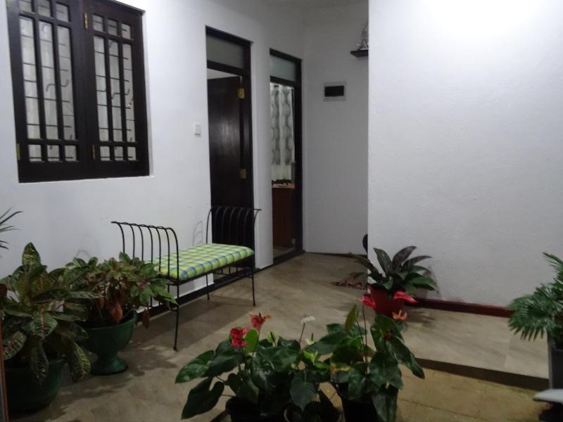 Villa Hiruni Hikkaduwa — отель с удобствами в Хиккадува