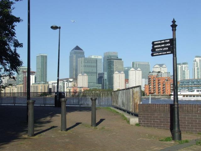 Surrey Quays Studio — отель с удобным расположением в Лондоне