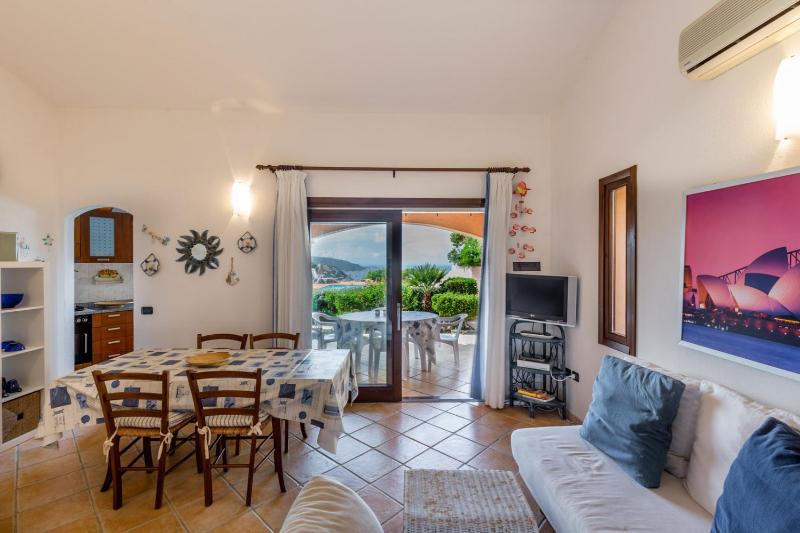 Corbezzolo Giallo a Costa Paradiso - Villa con piscina