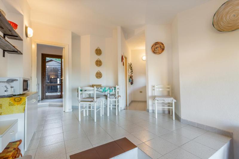 Villa Ambra a Costa Paradiso - Elegante Villa con Piscina e Vista