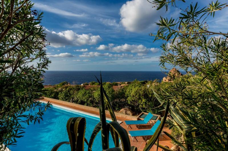 Agave a Costa Paradiso - Incantevole Villa con Piscina e Vista
