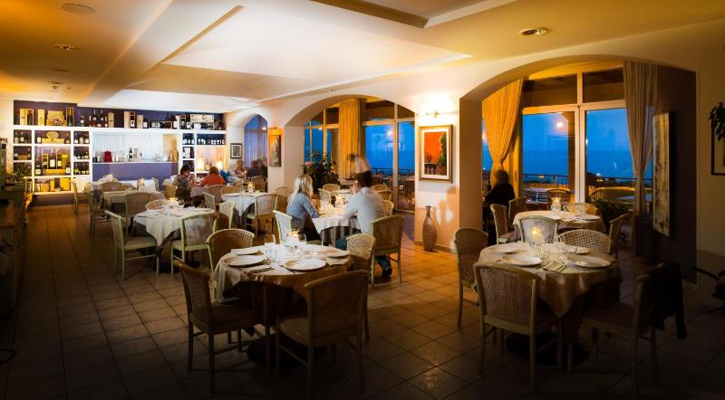 Hotel & SPA Riviera a Castelsardo - Lusso fronte spiaggia