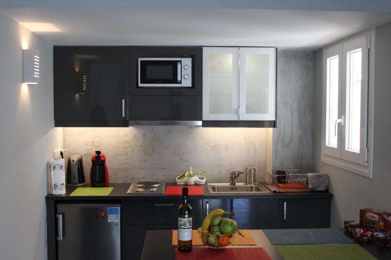 Apartment in the Centre of Athens — комфортный отель в Афины