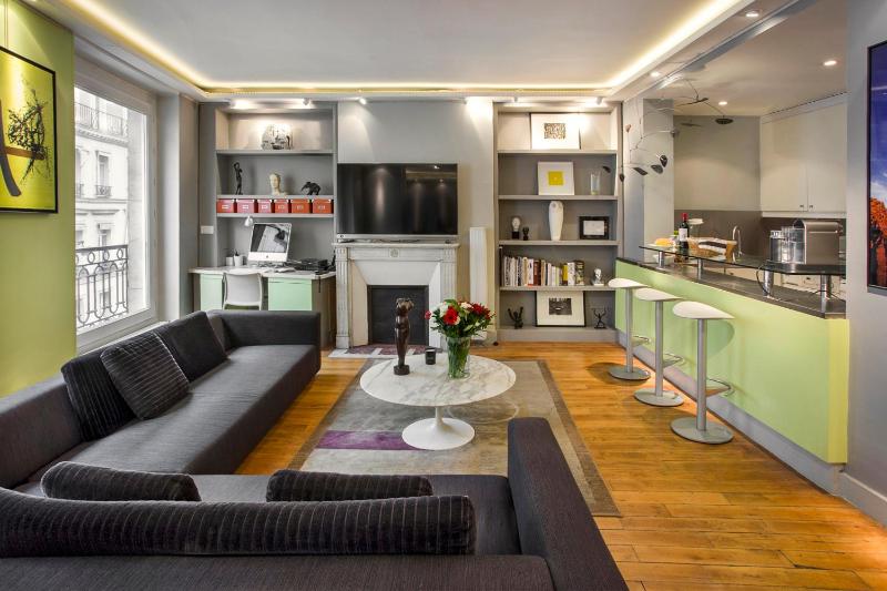 Цены на Faubourg Chic в Париже