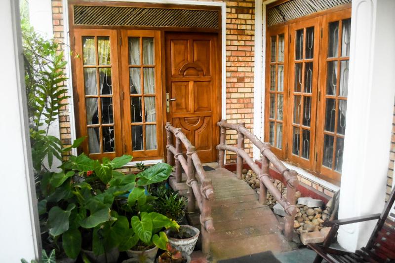 Ceylon Casa — забронировать отель в Хиккадува