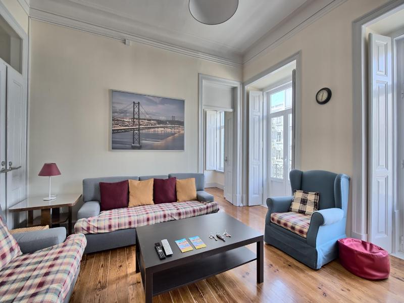 Almirante Reis Apartment — отель в Лиссабоне, Португалия