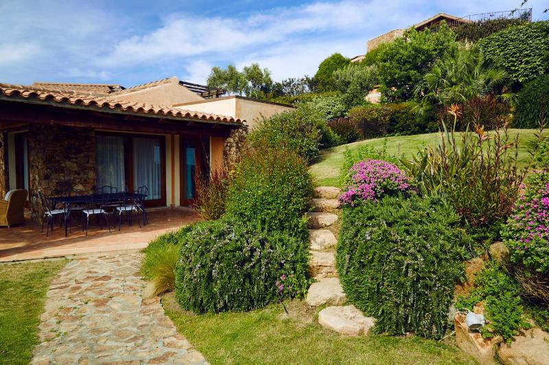 Villa Myrtos a Chia - Lussuosa villa vicino al mare
