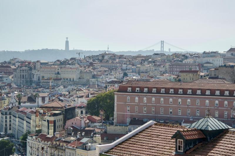 Vista Espetacular Baixa e Rio — забронировать отель в Лиссабоне