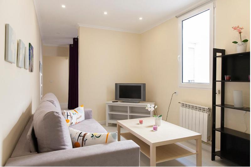 For You Rentals parque del retiro apartment TEMPORAL LDR28 — отель в Мадриде, Испания
