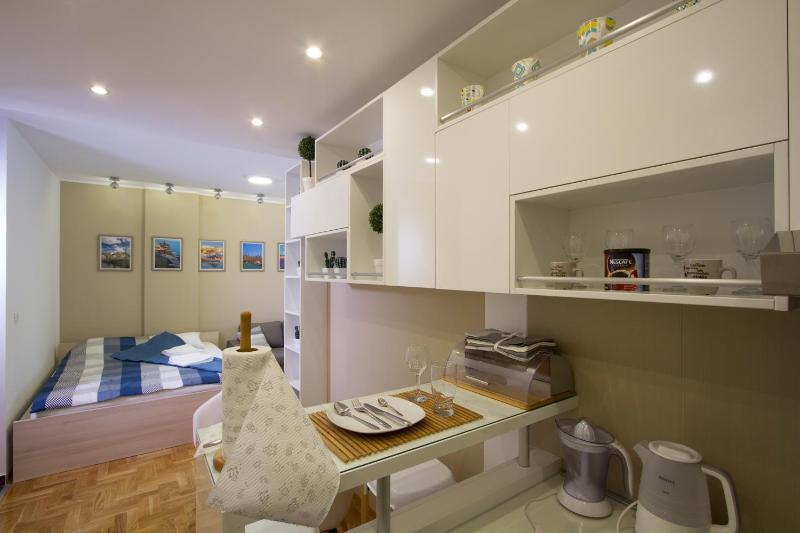 Lux Life Apartment — забронировать отель в Белграде