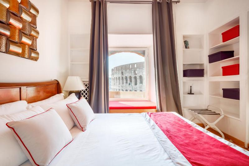 HT N°9 Colosseo — отель в Риме, Италия