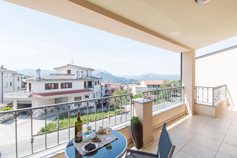 INAH Residence a Dorgali - Elegante appartamento nel centro storico