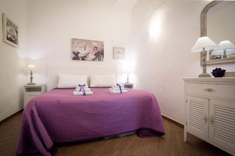 Apartment very close to S Peter square, few minutes walk to metro A — отзывы гостей и цены