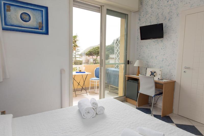 Lewis Rooms a Cagliari - Camere vista mare al Poetto