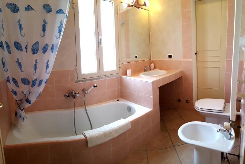Derosas a Golfo Aranci - Accogliente casa con giardino