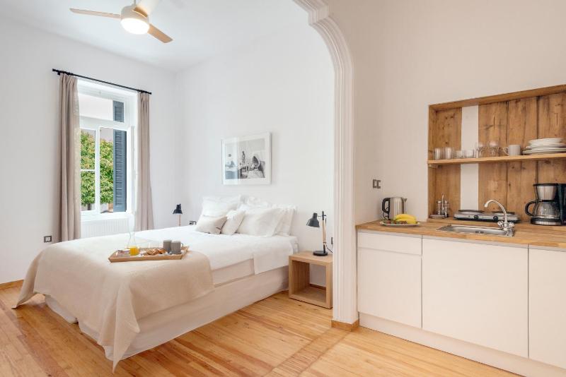 Athens Residence Apartments — отель с удобным расположением в Афины