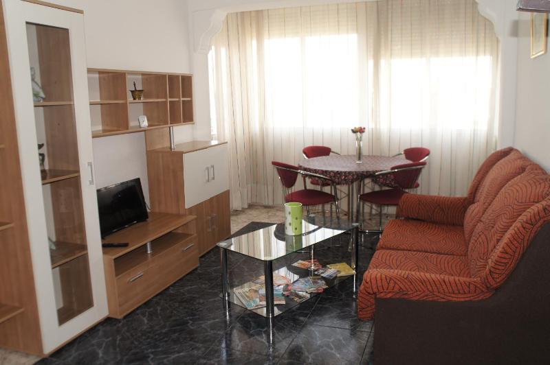 Apartment Svetlana 2 — отель с удобствами в Аликанте