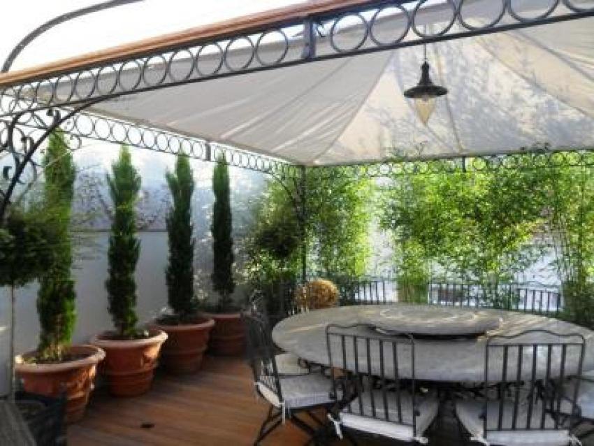 Luxury three Bed apartment in Cannes just a couple of minutes walk to the Palais and beaches 669