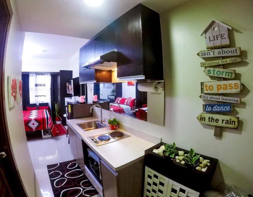 Ezeniel's Place at Horizons 101 Condominium