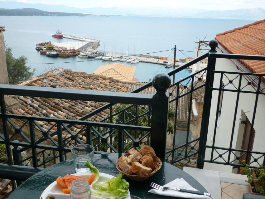 Big Blue Gytheio Traditional Stone built Residence "Απέραντο Γαλάζιο" πετρόκτιστη κατοικία