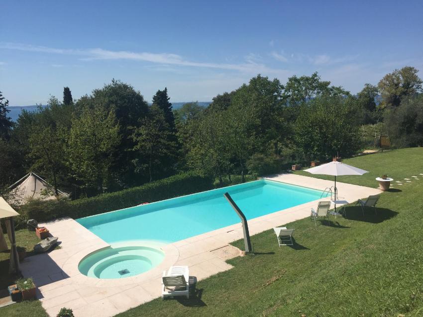 Garda Lake with private pool