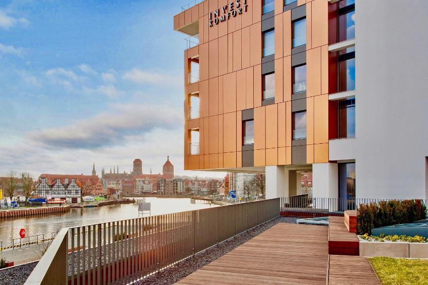 Blue Mandarin Riverside