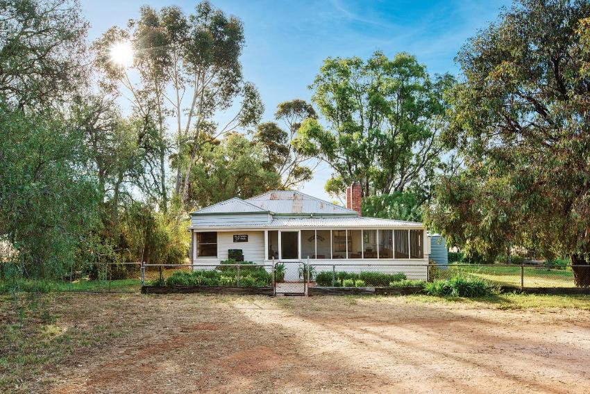 Lochinver Homestead and Cottages