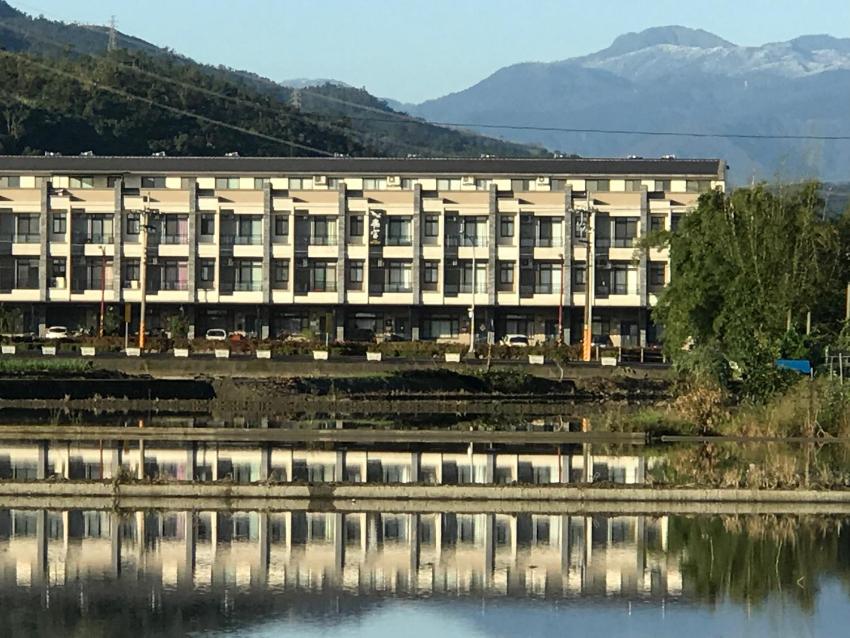 飛官的家vs 老家包棟