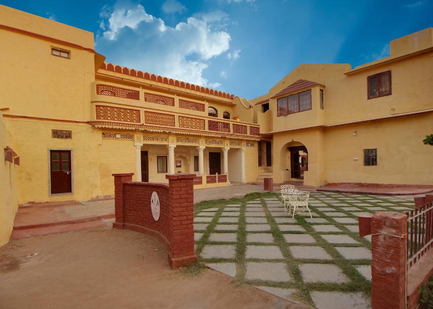 Jawai Castle Resort - A Heritage Hotel in Jawai Leopard Reserve
