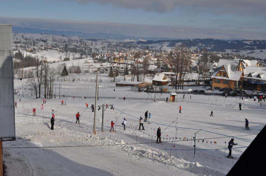 Pensjonat & Restauracja-Pizzeria Zbójecki Dwór - 15 minut pieszo do term, zaraz obok wyciągu dla dzieci