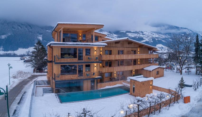 Appartement Zillertal Klee mit Restaurant KleemenTine