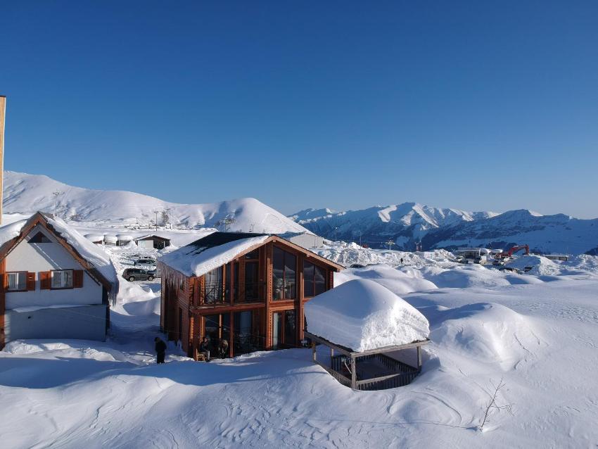 Gudauri Log Inn