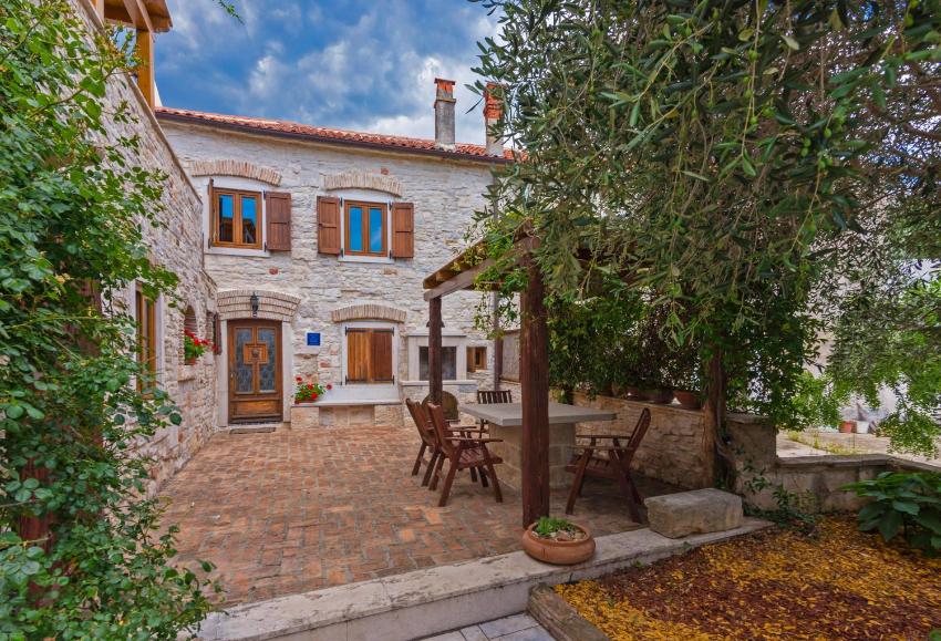 Marina in Ližnjan (Haus für 4-6 Personen)