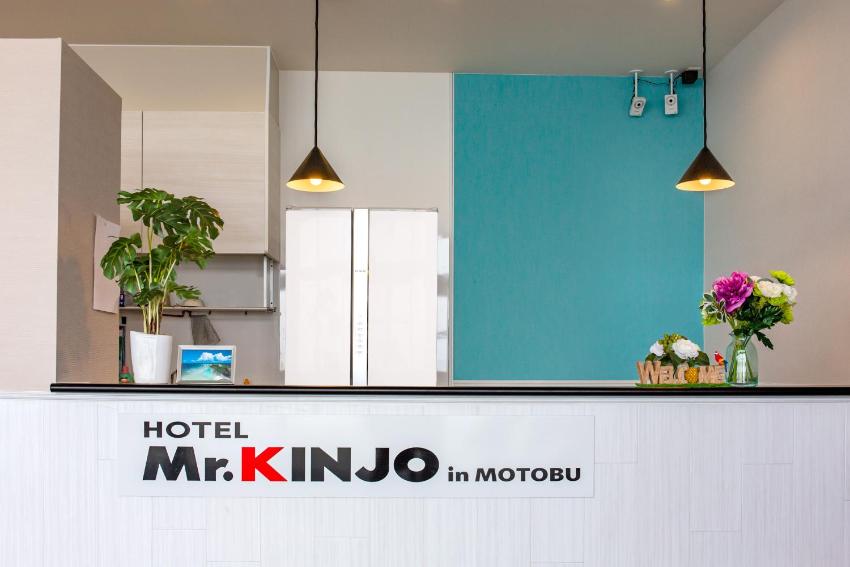 Mr.KINJO in MOTOBU OCEAN TERRACE