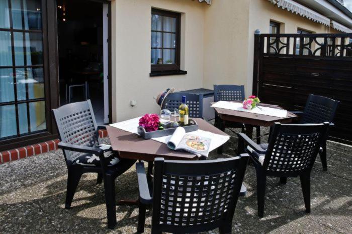 Ferienhäuser - Doberaner Straße