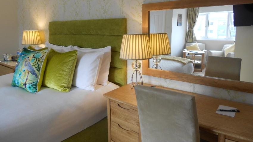 Between the Bays exclusively for Adults