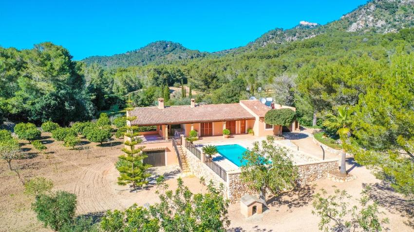 Bell Lloc by Alquilair