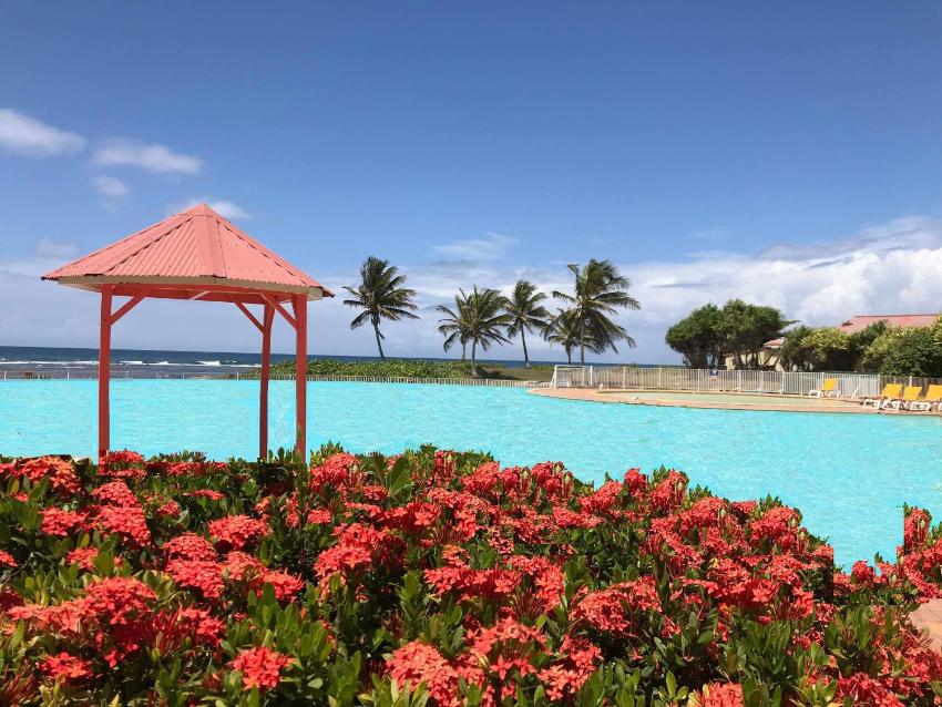 Ti.Maanga Vue Mer Pieds Dans L'Eau