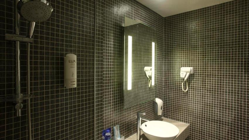 Holiday Inn Express Shanghai Gongkang, an IHG Hotel