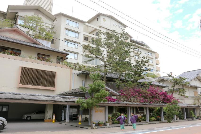 Fufurotenburonoyado Ginsyou